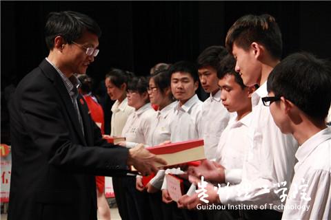 20160426110603902.jpg 3.jpg